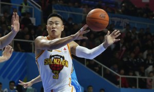 贺希宁17+11+7胡金秋13+9 深圳爆冷终结广厦7连胜
