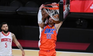 亚历山大32+8+6太子12分 雷霆擒火箭挺进NBA杯决赛