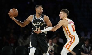 字母30+14+9吹杨35+7+10 雄鹿胜老鹰晋级NBA杯决赛