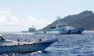 “大鱼”全冒头！解放军不再手下留情，90艘军舰一字排开，敢动试试！