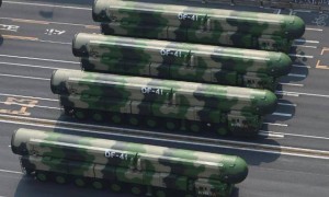 日本求核打击中国，美军竟然同意了？1400条评论曝光，要警惕一件事