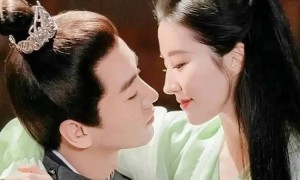 明星刘亦菲被问：拍吻戏有生理反应怎么办？回答让主持人脸都红了