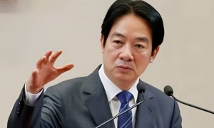 辽宁舰编队出海训练，两大细节很反常，台当局后知后觉冲自己来了