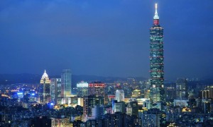 三大消息：中方出手也拦不住了？所有美国人马上撤离！解放军紧急表态