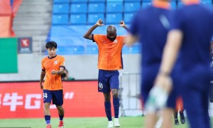 中超-兰克尔泽破门+染红阿代米失点 海牛2-0津门虎