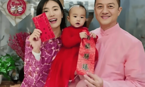 上午悲痛官宣离婚,晚上开心直播带货,李亚鹏来不及悲伤就去赚钱