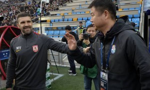 错失好局!中超-谢维军补时绝平 10人亚泰两球领先2-2津门虎