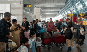 印度打工人的天塌了,特朗普这次捏中了印度的软肋?